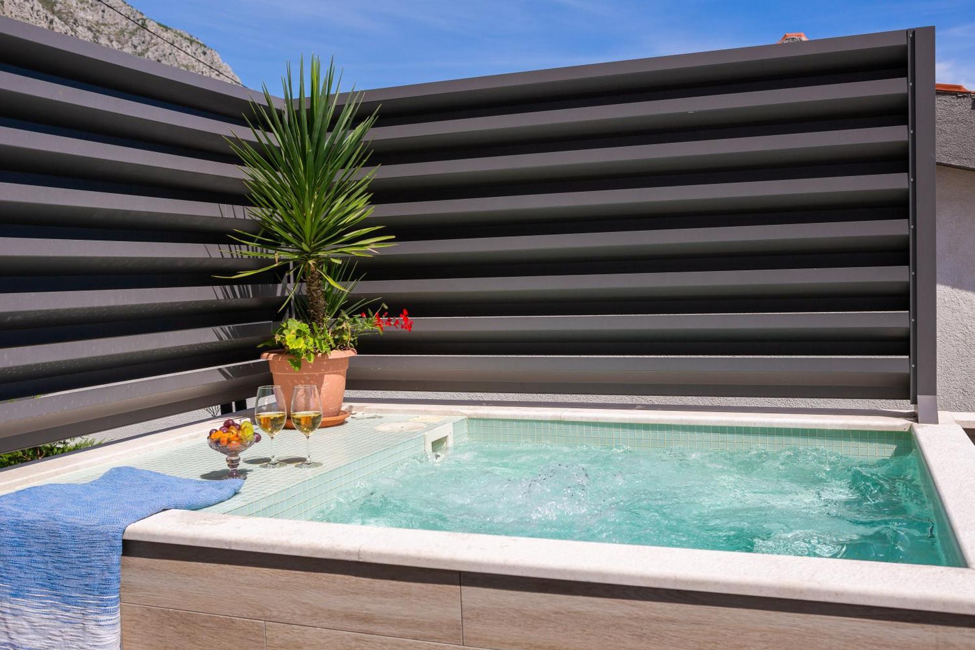 Luxury Seafront Villa With Heated Pool, Jacuzzi, Sea View, 150 M From Beach Stanici Exterior foto