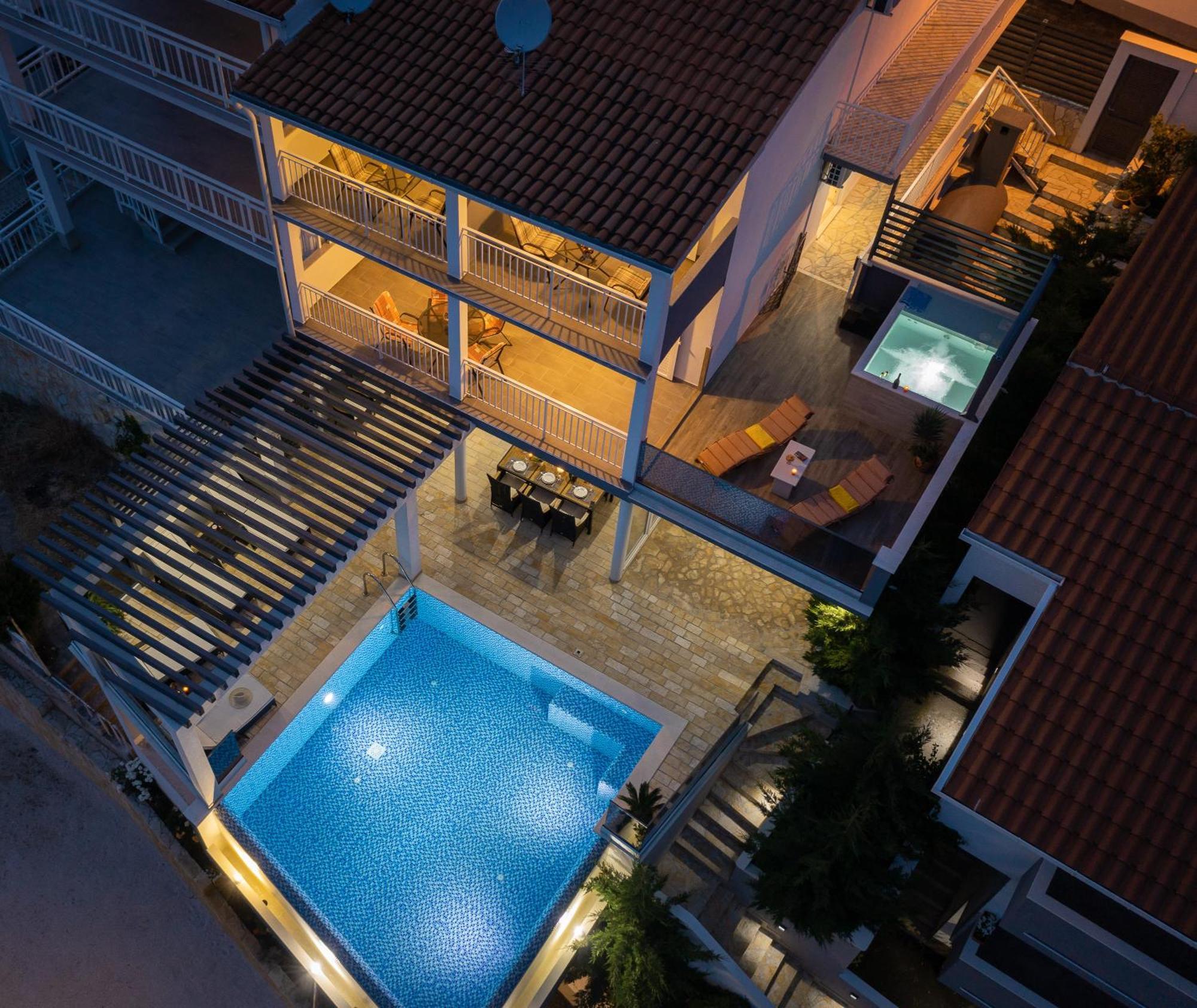 Luxury Seafront Villa With Heated Pool, Jacuzzi, Sea View, 150 M From Beach Stanici Exterior foto